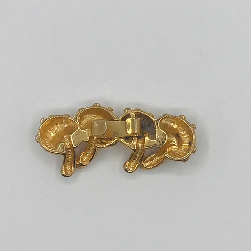 Vintage Mushroom Scarf Clip Gold Tone Whimsical Classic 1960’s Fungi Groovy 2” - Picture 2 of 6